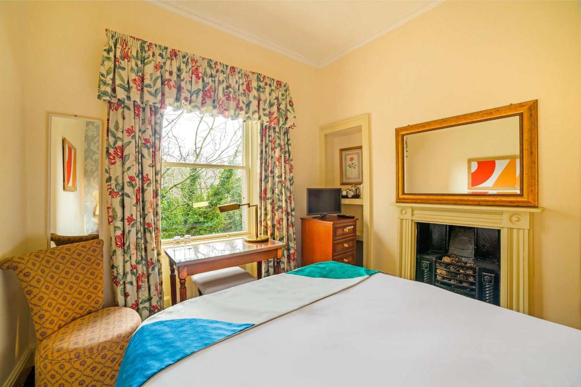 Oyo Bailbrook Lodge, Бат Екстер'єр фото